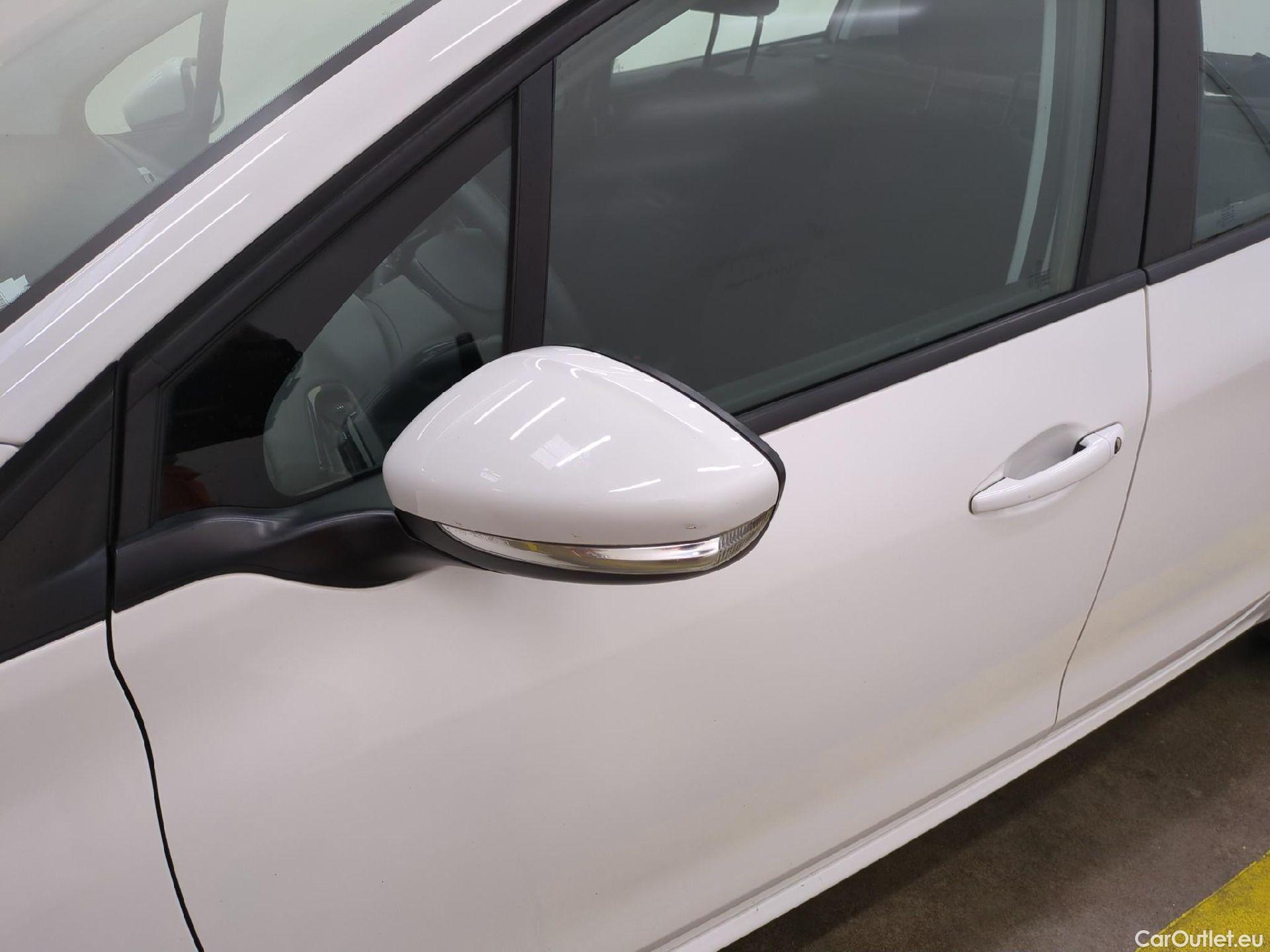  Peugeot  208  Affaire Premium Pack 1.2 80CV BVM5 E6dT #11