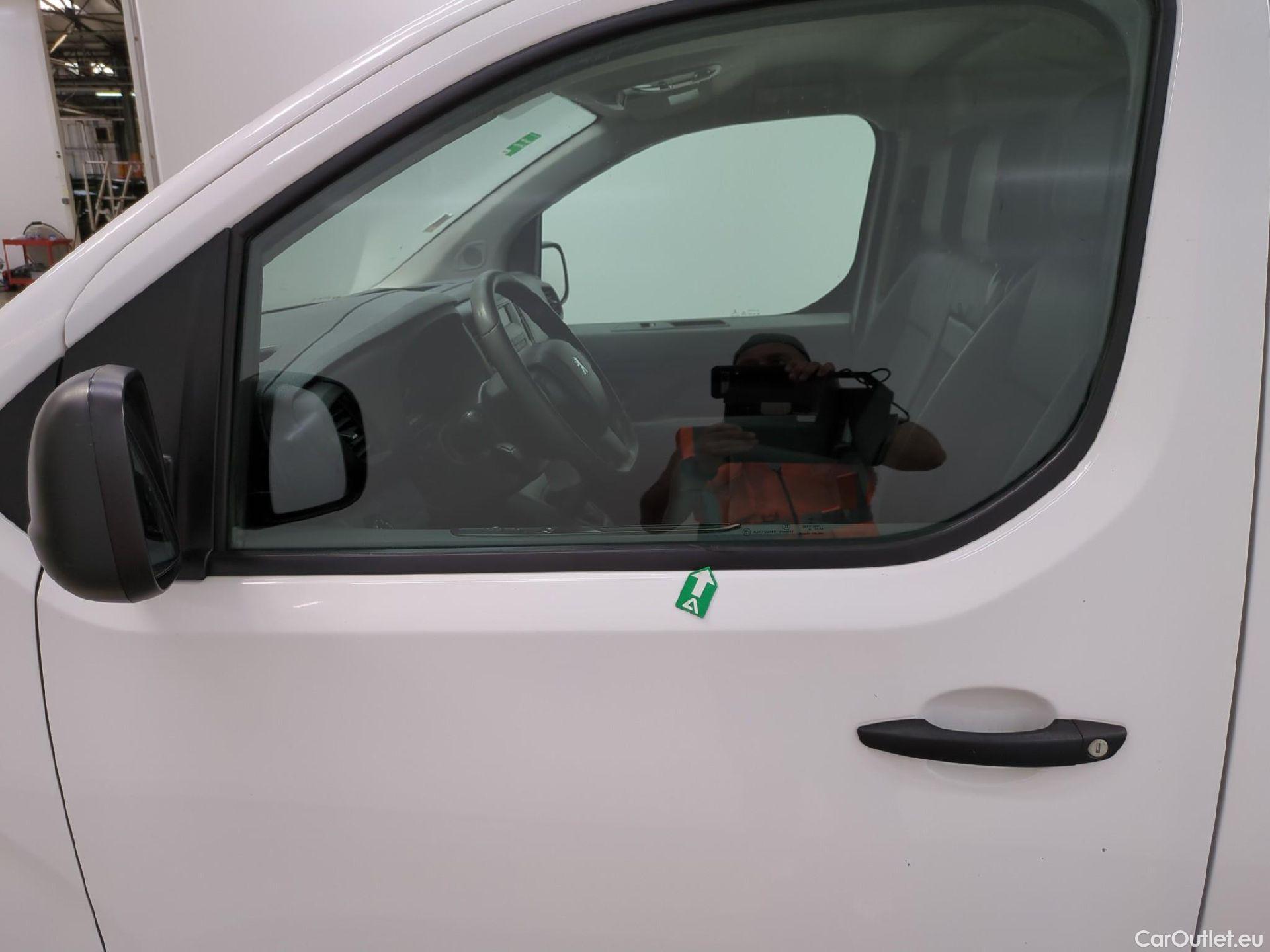  Peugeot  Expert  Fourgon Grip L2 2.0 HDi 120CV BVM6 E6dT #17