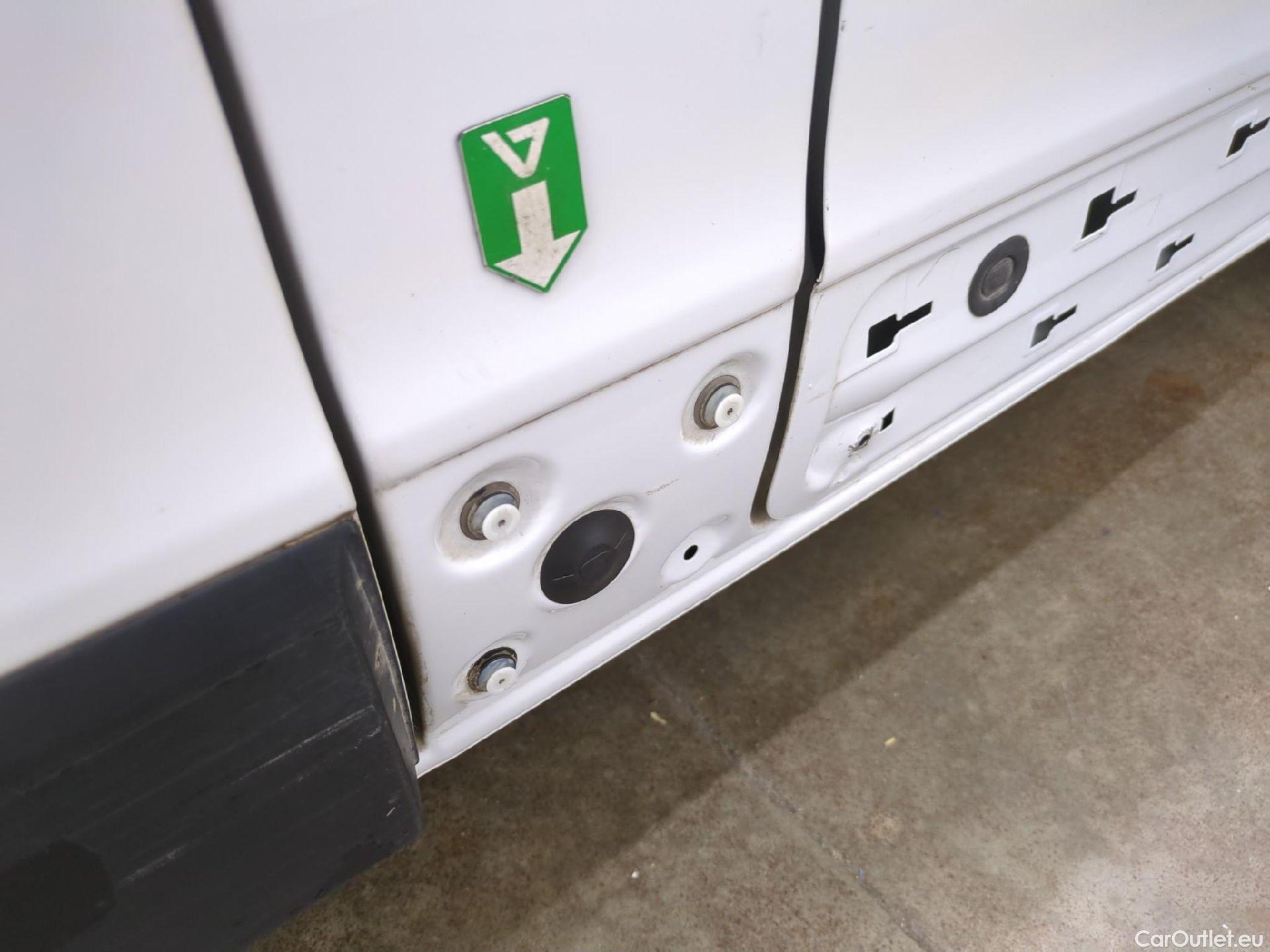  Renault  Trafic RENAULT  / 2021 / 4P / Fourgon tôlé FG GCF L2H1 3T Blue dCi 130 #44
