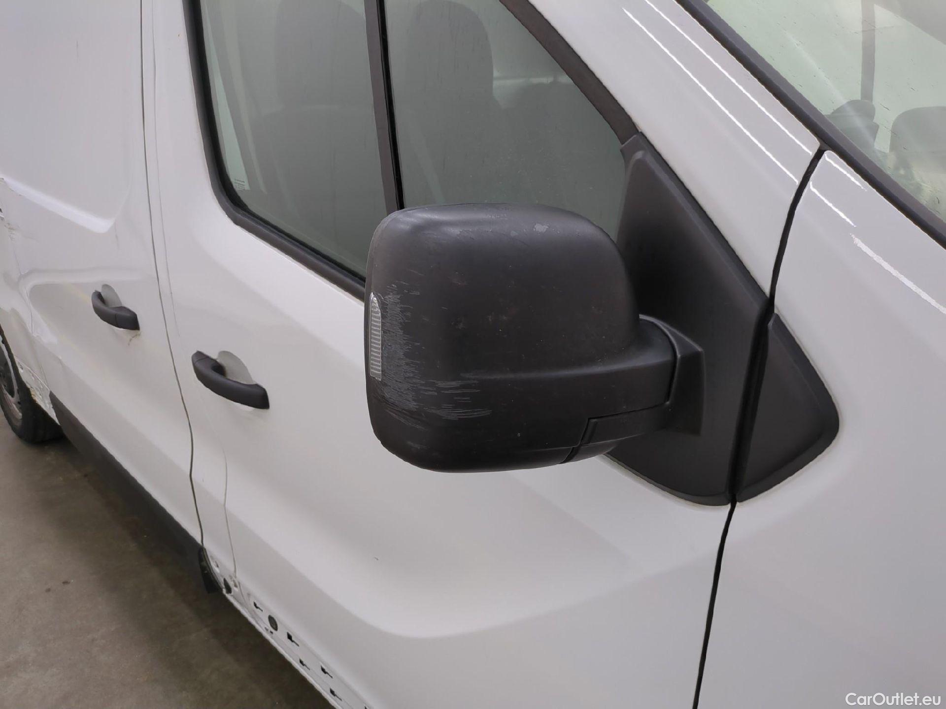  Renault  Trafic RENAULT  / 2021 / 4P / Fourgon tôlé FG GCF L2H1 3T Blue dCi 130 #52