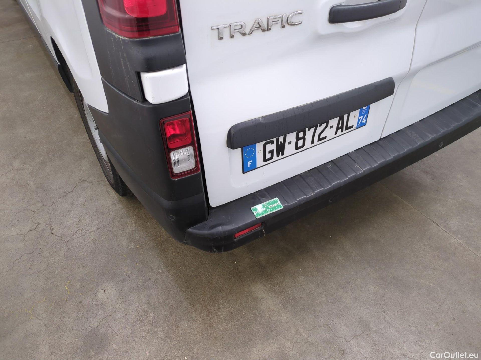  Renault  Trafic RENAULT  / 2021 / 4P / Fourgon tôlé FG GCF L2H1 3T Blue dCi 130 #106