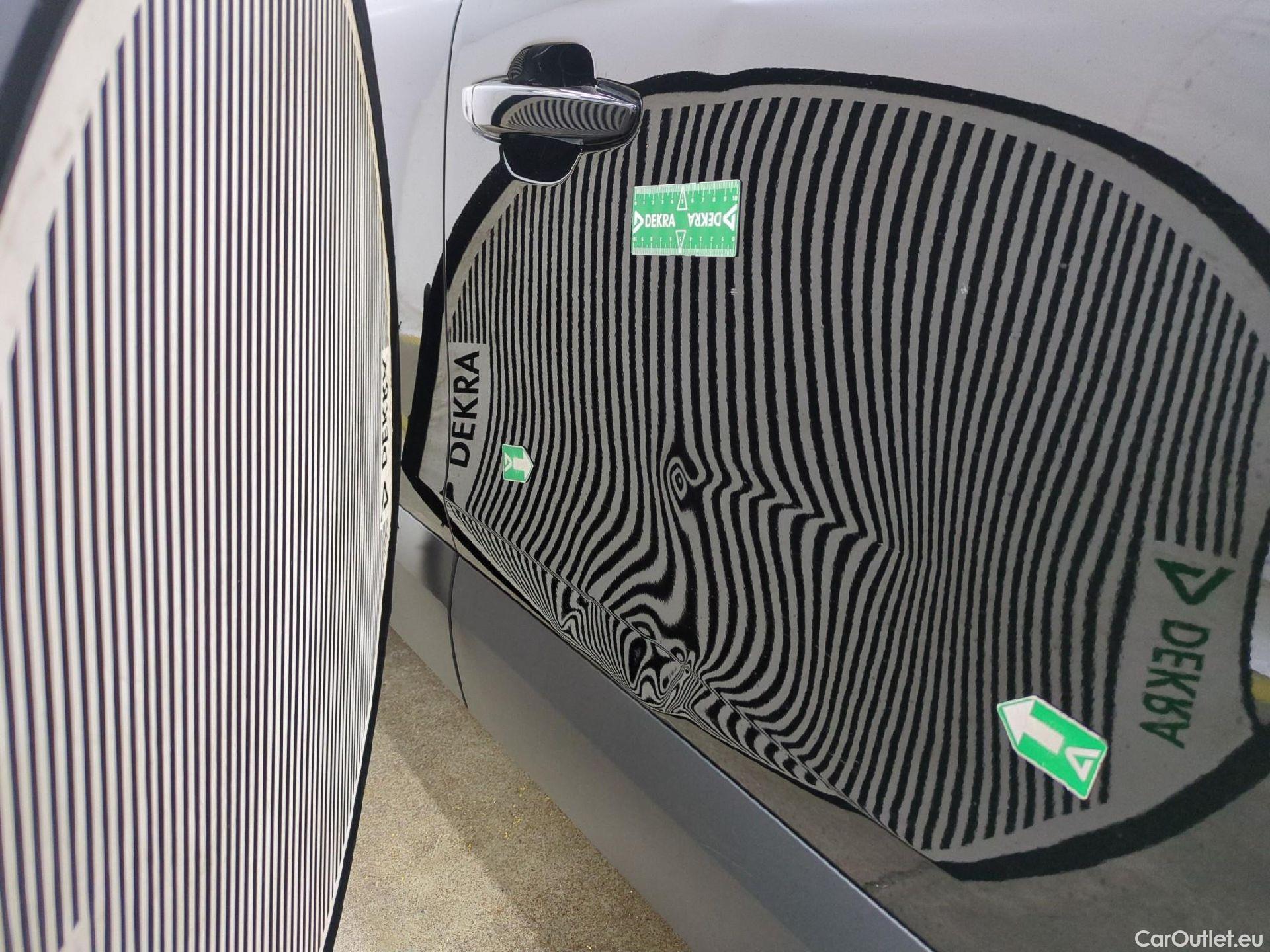  Citroen  C4 CITROEN  X / 2022 / 4P / Berline PureTech 130 S&S EAT8 Feel Pack #25