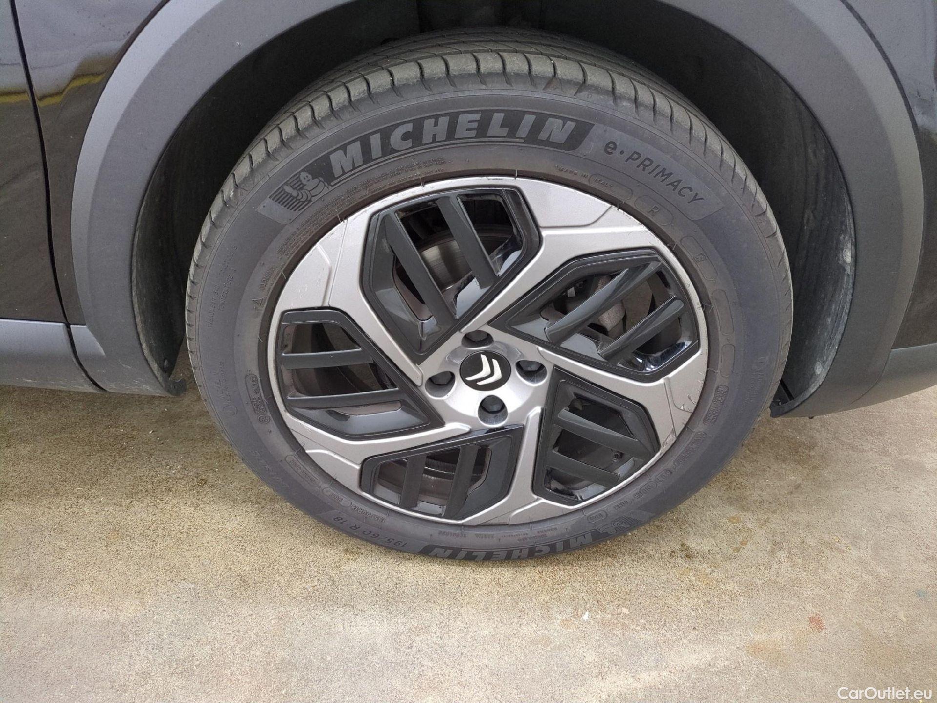  Citroen  C4 CITROEN  X / 2022 / 4P / Berline PureTech 130 S&S EAT8 Feel Pack #1