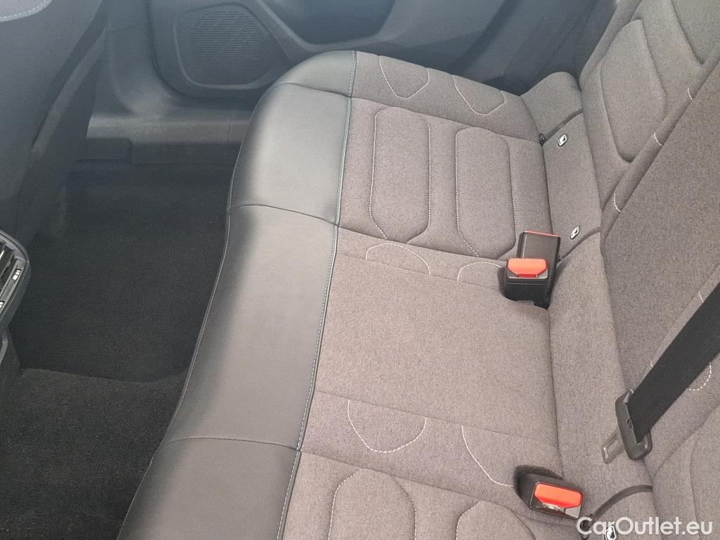  Citroen  C4 CITROEN  X / 2022 / 4P / Berline PureTech 130 S&S EAT8 Feel Pack #102