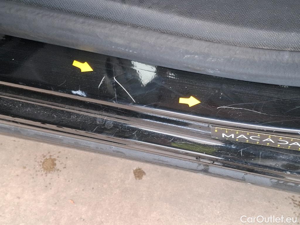  Citroen  C4 CITROEN  X / 2022 / 4P / Berline PureTech 130 S&S EAT8 Feel Pack #50