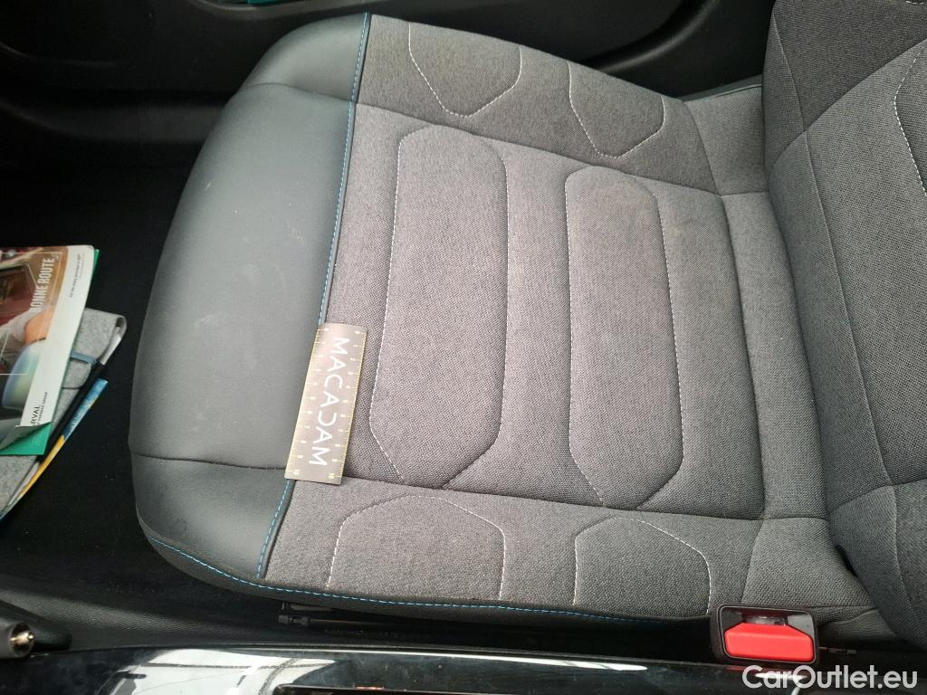  Citroen  C4 CITROEN  X / 2022 / 4P / Berline PureTech 130 S&S EAT8 Feel Pack #103