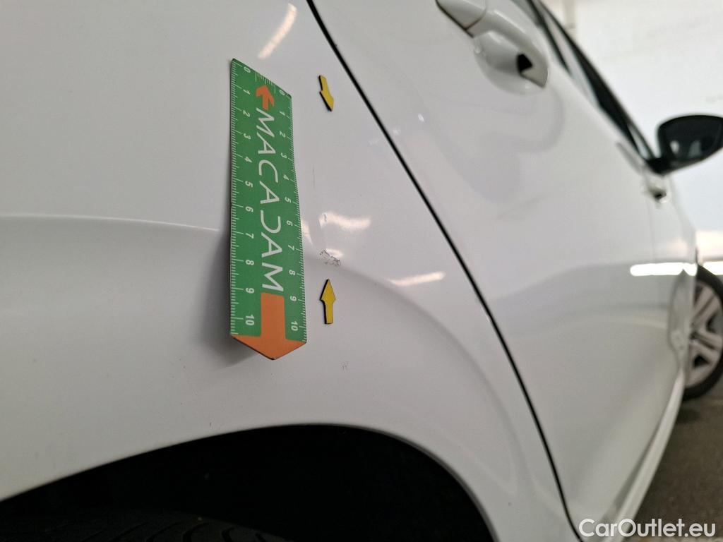  Peugeot  208 PEUGEOT  / 2015 / 5P / Berline &BLUEHDI 100 S&S ALLURE BUSINESS #18