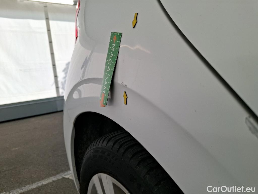  Peugeot  208 PEUGEOT  / 2015 / 5P / Berline &BLUEHDI 100 S&S ALLURE BUSINESS #14