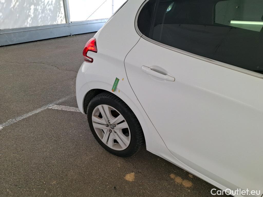  Peugeot  208 PEUGEOT  / 2015 / 5P / Berline &BLUEHDI 100 S&S ALLURE BUSINESS #13
