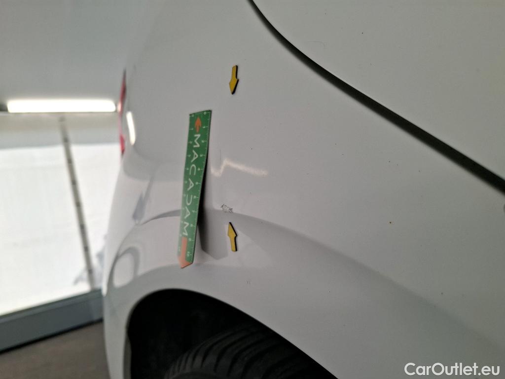  Peugeot  208 PEUGEOT  / 2015 / 5P / Berline &BLUEHDI 100 S&S ALLURE BUSINESS #15