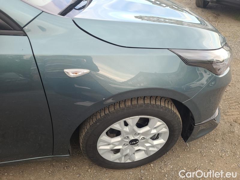  KIA  Cee'd Xceed (2019) Ceed SW 1.5 T-GDI 118 Spin AT #21