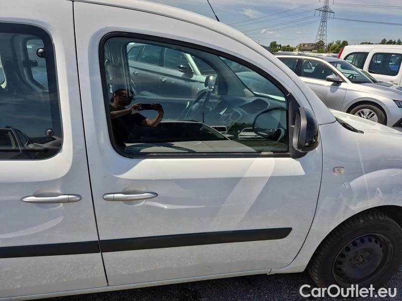  Renault  Kangoo  2 (2008)  1.5BdCi 95 Zen 5d #13