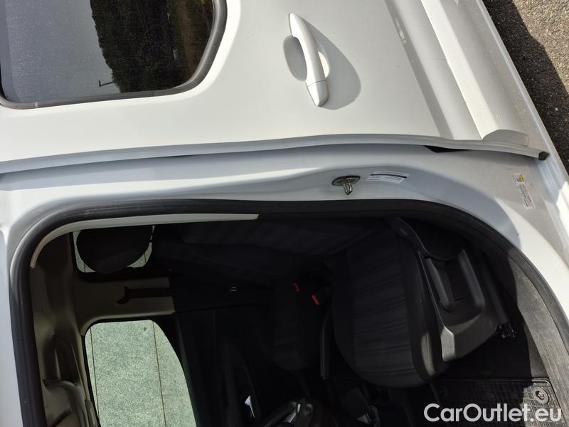  Opel  Combo  Life (E)  (2018) Com.L.1.5D 96 Elegance Plus 5d #6