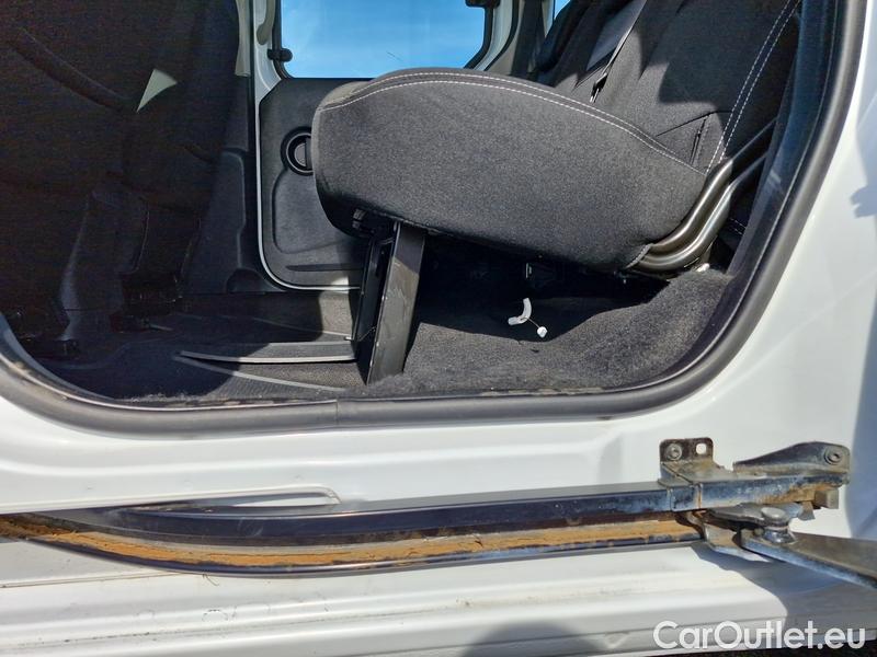  Renault  Kangoo  2 (2008)  1.5BdCi 95 Zen 5d #14