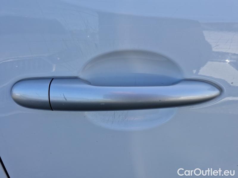  Renault  Kangoo  2 (2008)  1.5BdCi 95 Zen 5d #29