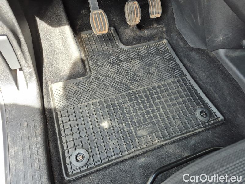  Opel  Combo  Life (E)  (2018) Com.L.1.5D 96 Elegance Plus 5d #8