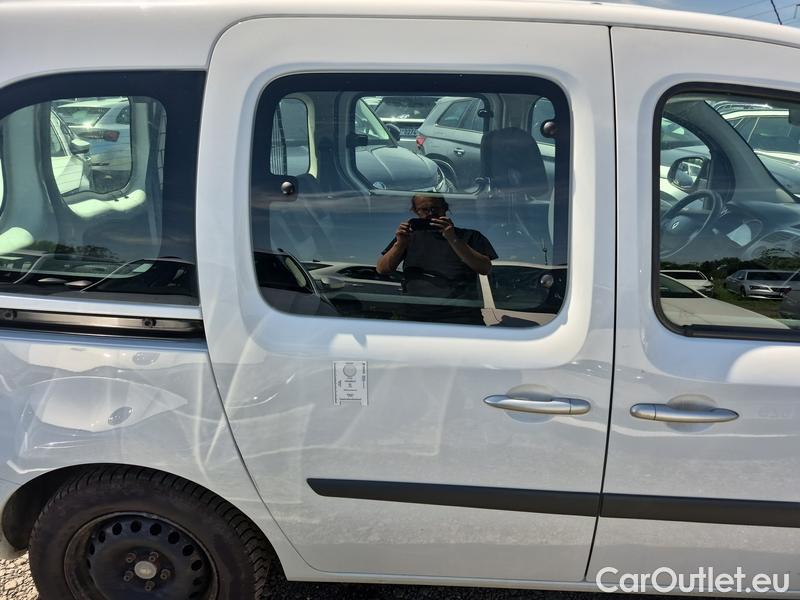  Renault  Kangoo  2 (2008)  1.5BdCi 95 Zen 5d #26
