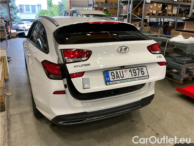  Hyundai  i30  kom.1.0TGDI Family Comf #3