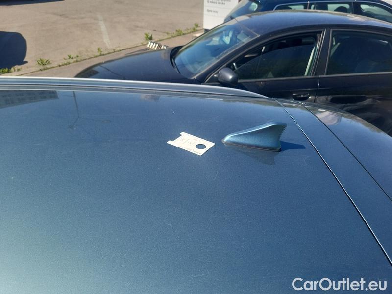  KIA  Cee'd Xceed (2019) Ceed SW 1.5 T-GDI 118 Spin AT #7