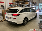 i30