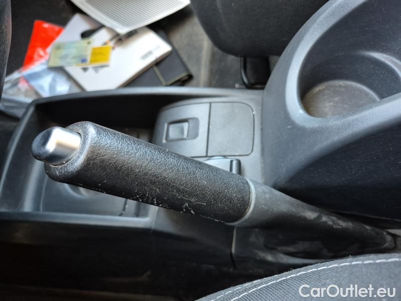  Renault  Kangoo  2 (2008)  1.5BdCi 95 Zen 5d #27