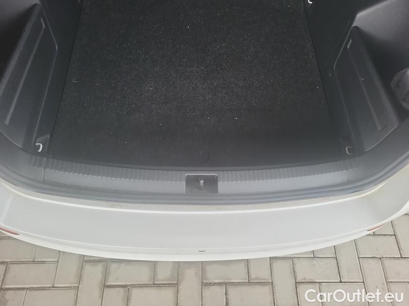  Skoda  Fabia  Combi (2015)  Com 1.0TSI 81 Ambition #9