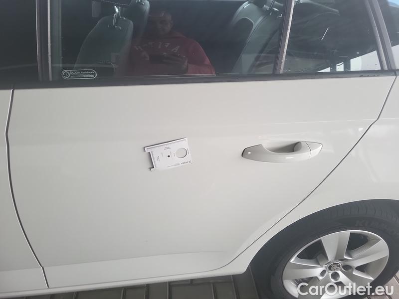  Skoda  Fabia  Combi (2015)  Com 1.0TSI 81 Ambition #2
