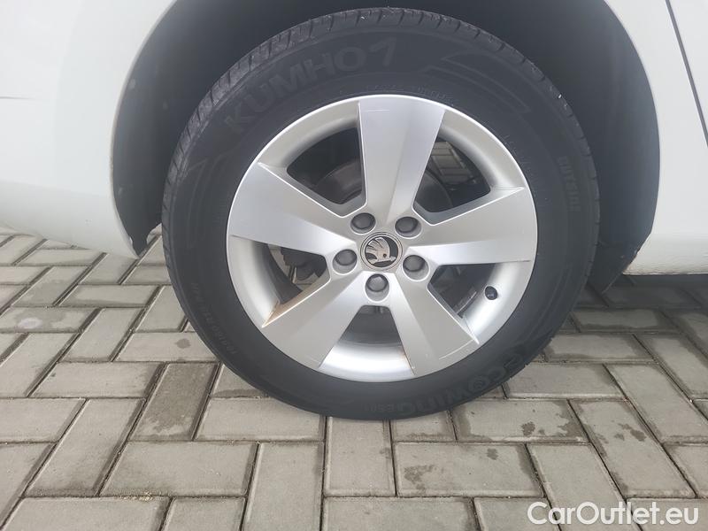  Skoda  Fabia  Combi (2015)  Com 1.0TSI 81 Ambition #13