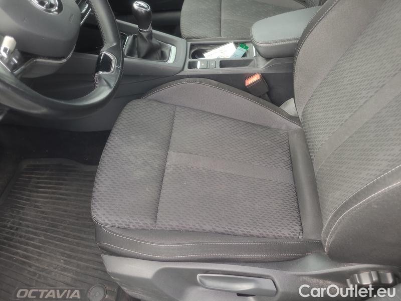  Skoda  Octavia  Combi (NX3)(2020) Oct.Combi 2.0TDI 85 Style #7