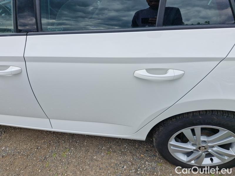  Skoda  Fabia  Combi (2015) Com.1.0TSI 70 Ambition 5d #4