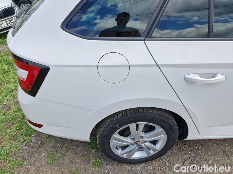  Skoda  Fabia  Combi (2015) Com.1.0TSI 70 Ambition 5d #31