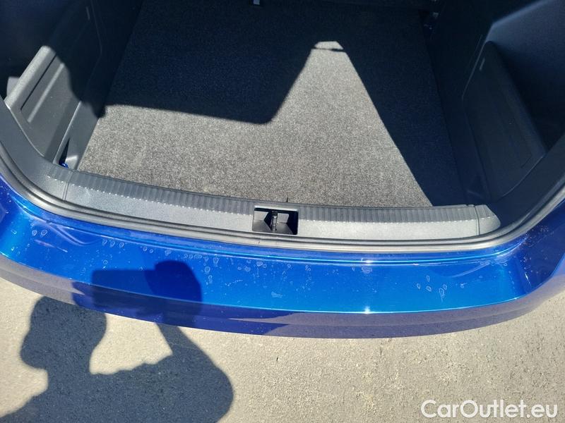  Skoda  Fabia  Combi (2015) Co 1.0TSI70 Active #9