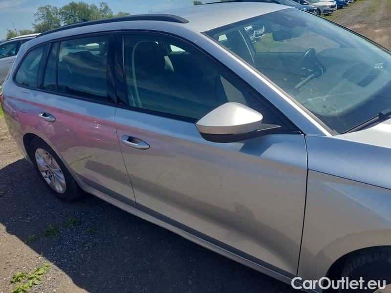  Skoda  Octavia  Combi (NX3)(2020) Oct.C.2.0TDI 110 4x4 Ambit AT #27