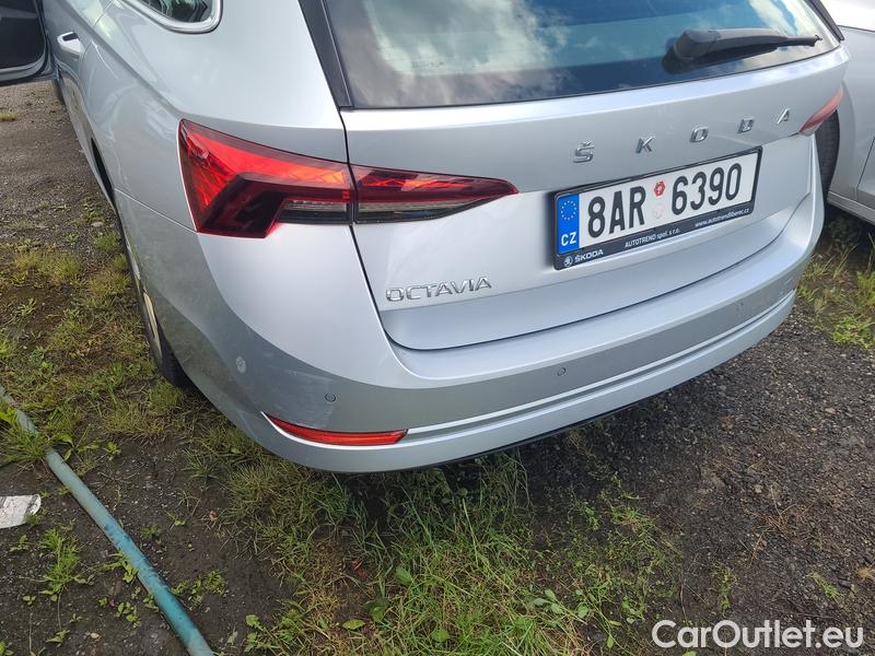 Skoda  Octavia  Lim. (NX3)(2020) Oct.Combi 1.5TSI 110 Style #9