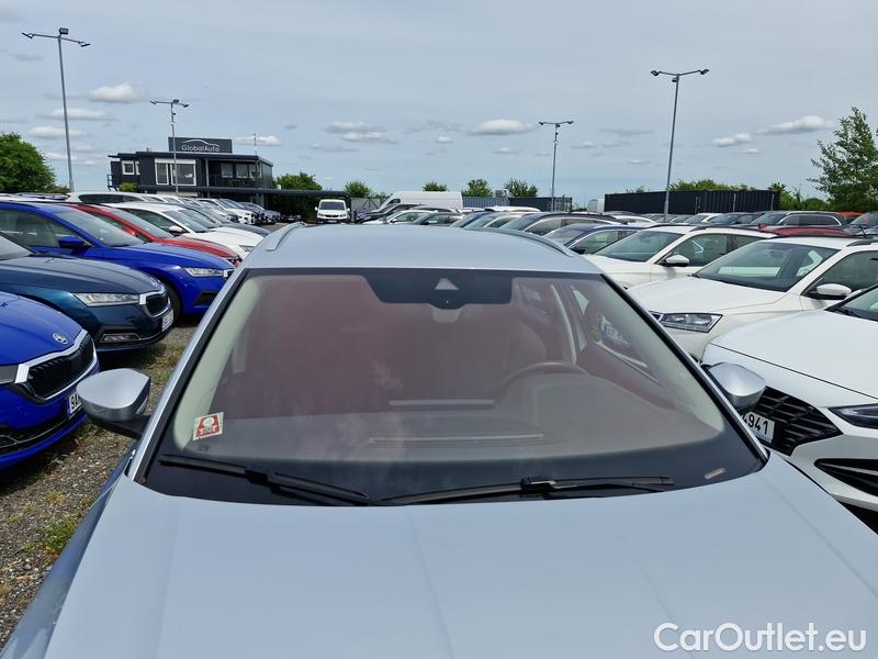  Skoda  Octavia  Combi (NX3)(2020) Oct.C.2.0TDI 110 4x4 Style AT #1