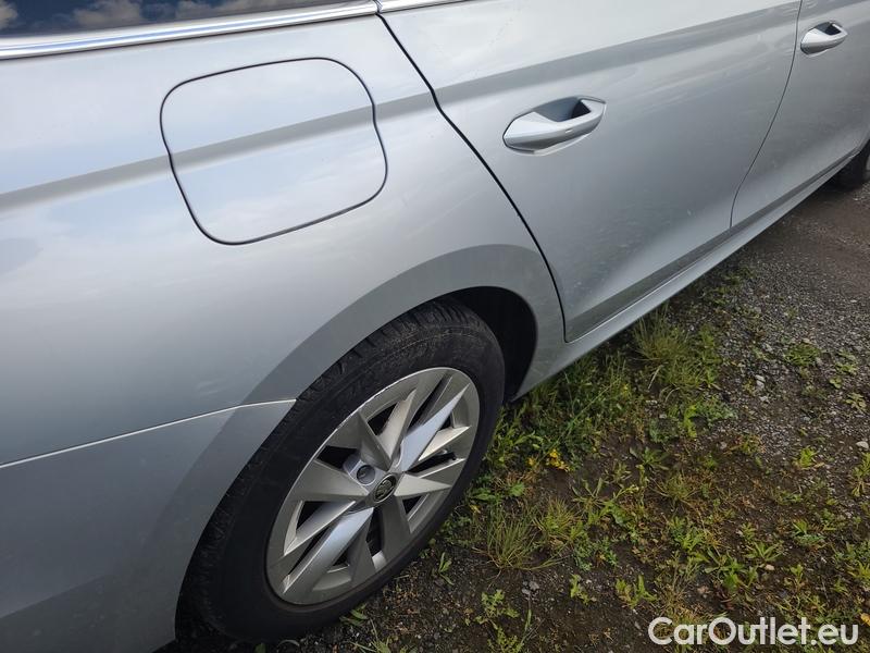  Skoda  Octavia  Lim. (NX3)(2020) Oct.Combi 1.5TSI 110 Style #12
