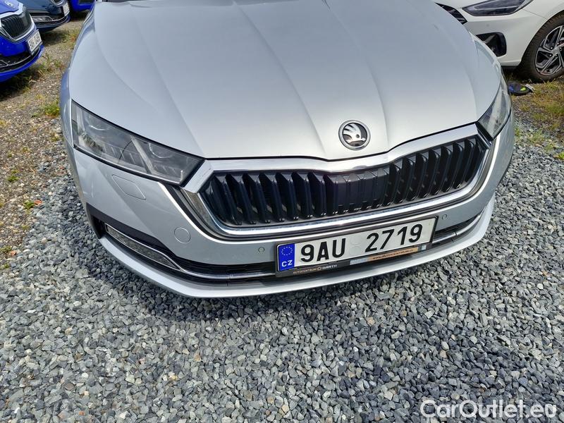 Skoda  Octavia  Combi (NX3)(2020) Oct.C.2.0TDI 110 4x4 Style AT #2