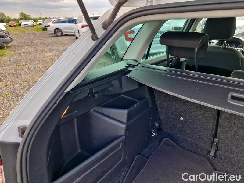  Skoda  Fabia  Combi (2015) Com.1.0TSI 70 Ambition 5d #28