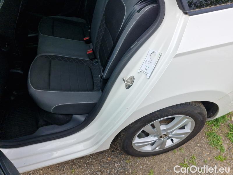  Skoda  Fabia  Combi (2015) Com.1.0TSI 70 Ambition 5d #23