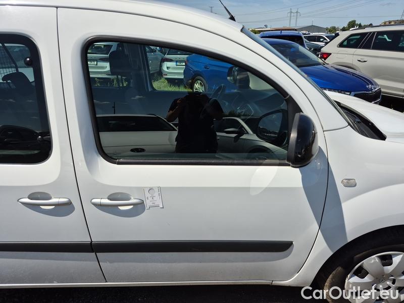  Renault  Kangoo  2 (2008)  1.5BdCi 95 Zen 5d #26