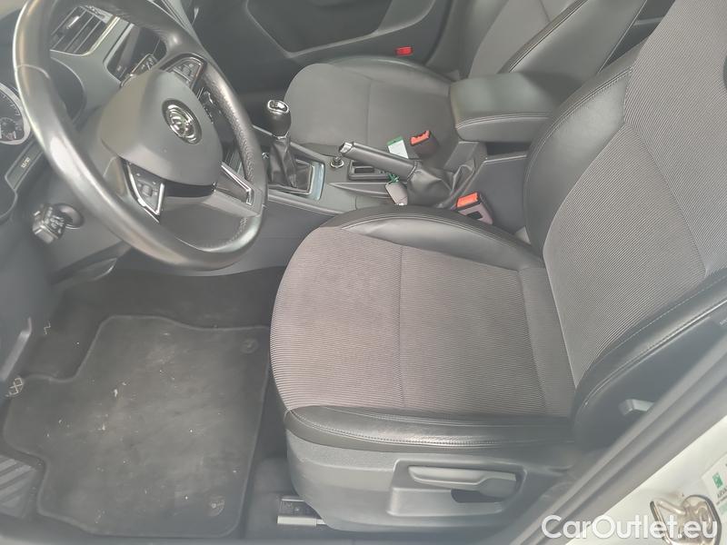  Skoda  Octavia  Combi  (5E5)(03.2017->) Co1.5TSI 110 Style #6