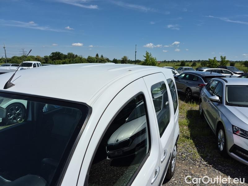  Renault  Kangoo  2 (2008)  1.5BdCi 95 Zen 5d #30