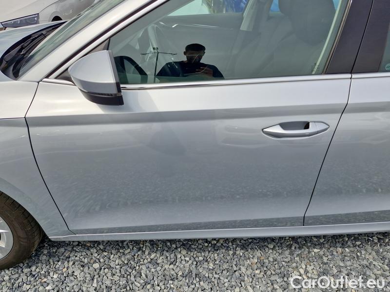  Skoda  Octavia  Combi (NX3)(2020) Oct.C.2.0TDI 110 4x4 Style AT #12