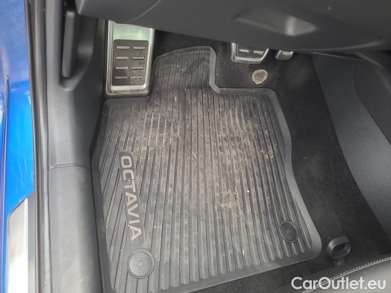  Skoda  Octavia  Combi (NX3)(2020) Oct.C.2.0TDI 110 Sportline  AT #6