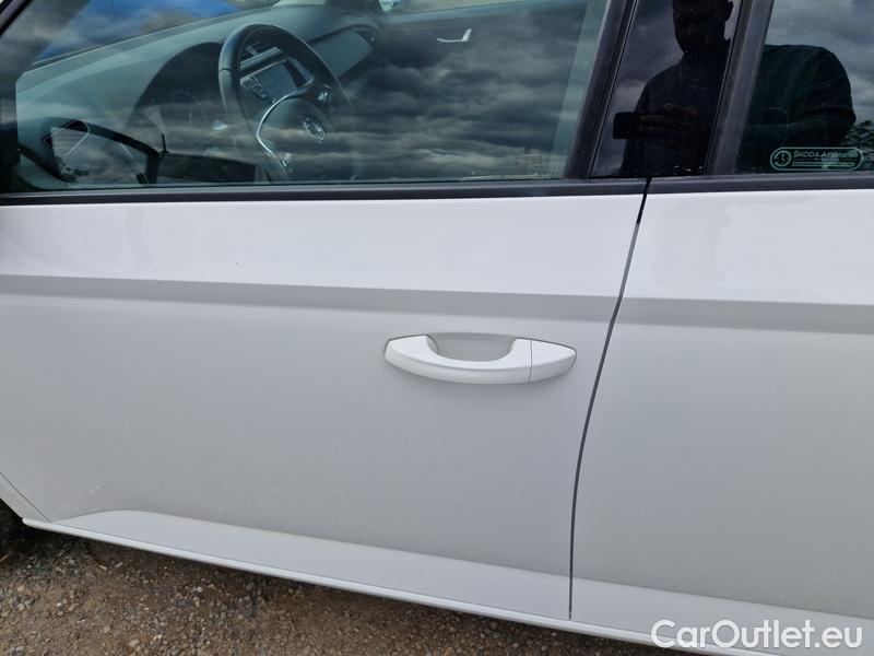  Skoda  Fabia  Combi (2015) Com.1.0TSI 70 Ambition 5d #3