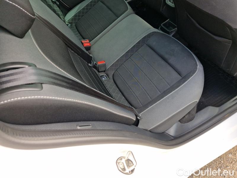  Skoda  Fabia  Combi (2015) Com.1.0TSI 70 Ambition 5d #35