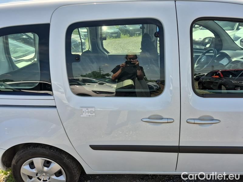  Renault  Kangoo  2 (2008)  1.5BdCi 95 Zen 5d #18