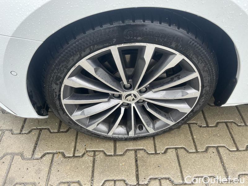  Skoda  Superb  Combi (N25) (2023) Supe.2.0TDI 147 L&K 4x4 Aut #2