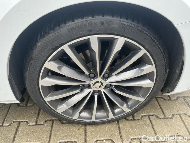  Skoda  Superb  Combi (N25) (2023) Supe.2.0TDI 147 L&K 4x4 Aut #11