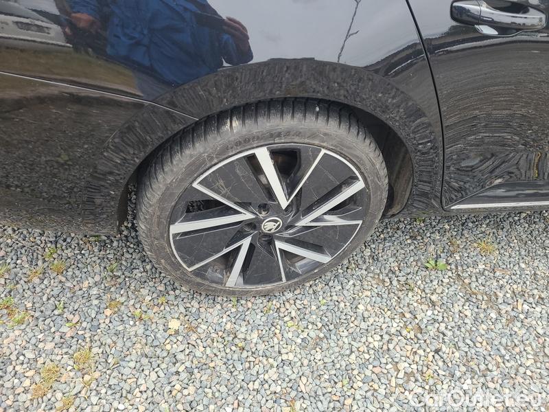  Skoda  Superb  Combi (3V5)(2015) Sup.C.FL2.0TDI 110 L&K AT #23